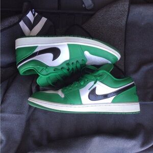 Jordan Men's Green and White Athletic Shoes